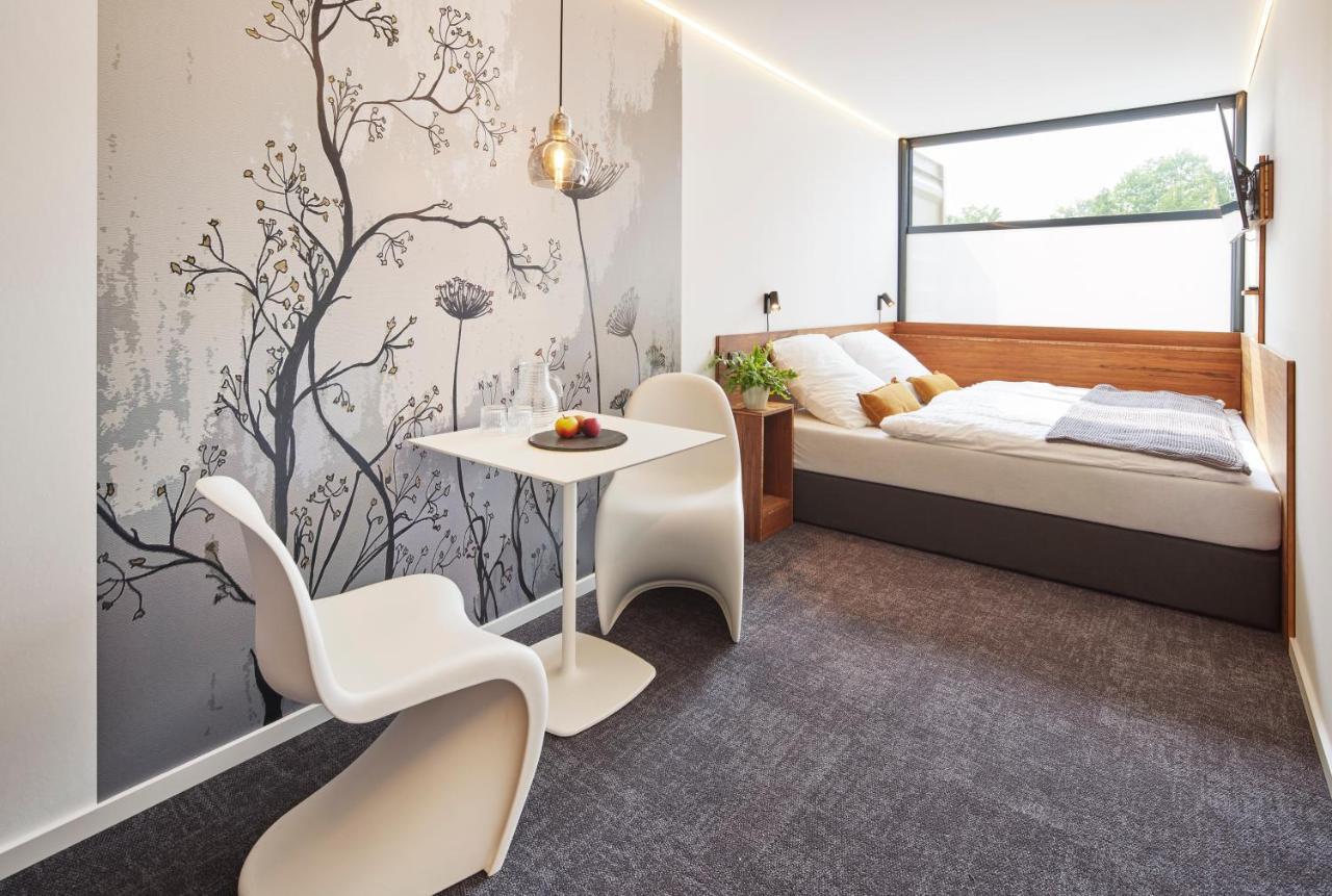 Tin Inn Montabaur L Einfach Gut - Das Hotel Aus Hochwertig Ausgebauten Ueberseecontainern Экстерьер фото